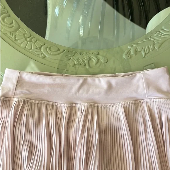 Lululemon Pink Pleated tennis Skirt - Picture 3 of 8